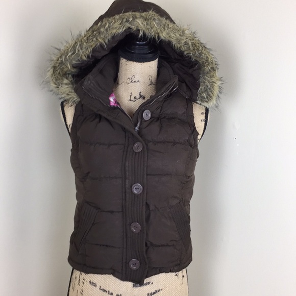 Aeropostale Faux Fur Hooded Vest - Picture 4 of 7